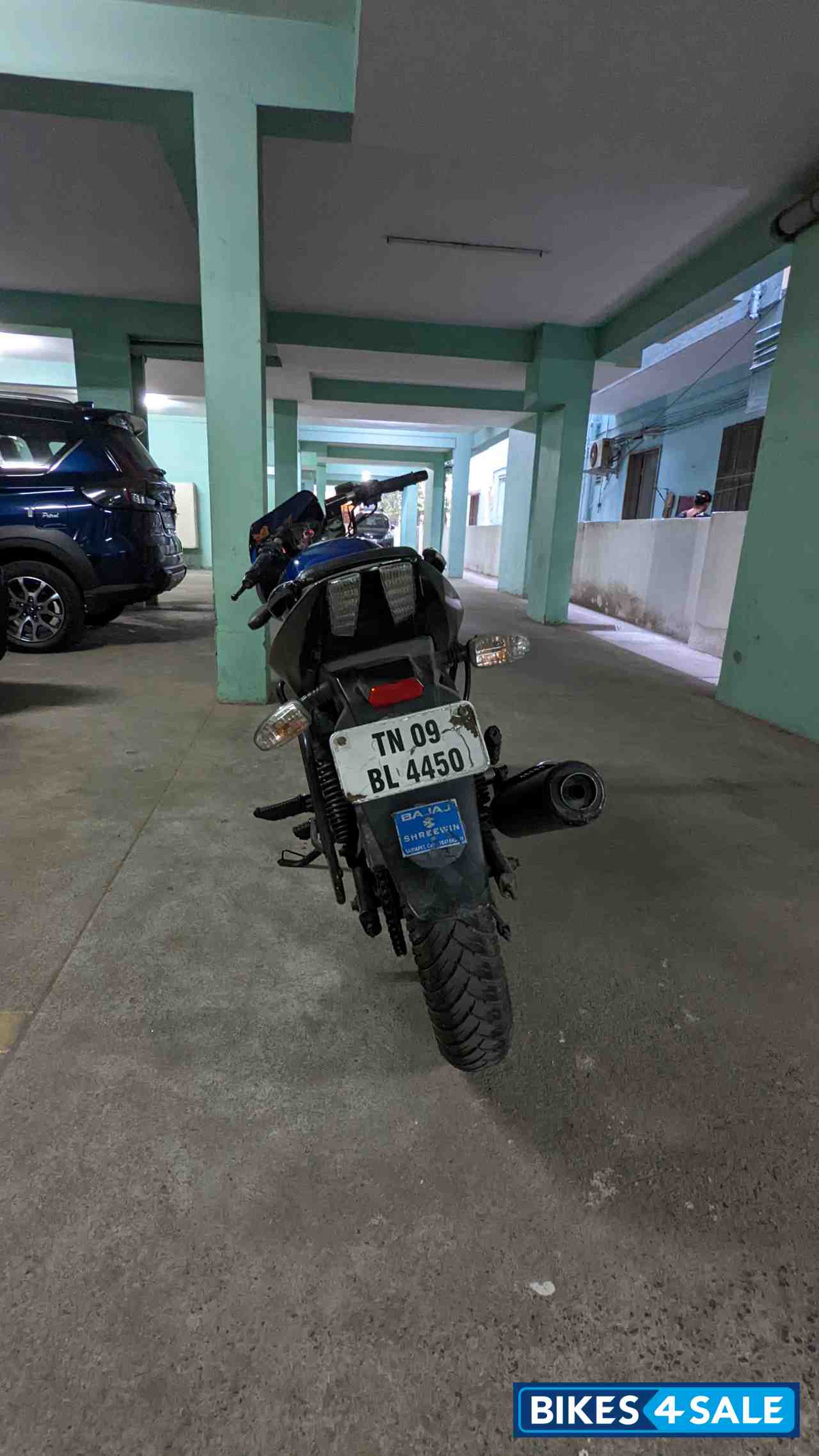 Blue Bajaj Pulsar 180