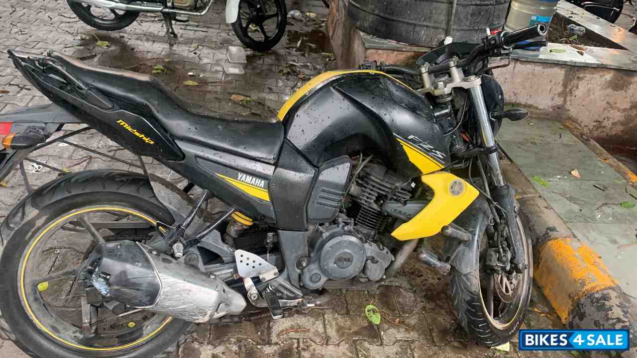 Yamaha FZ