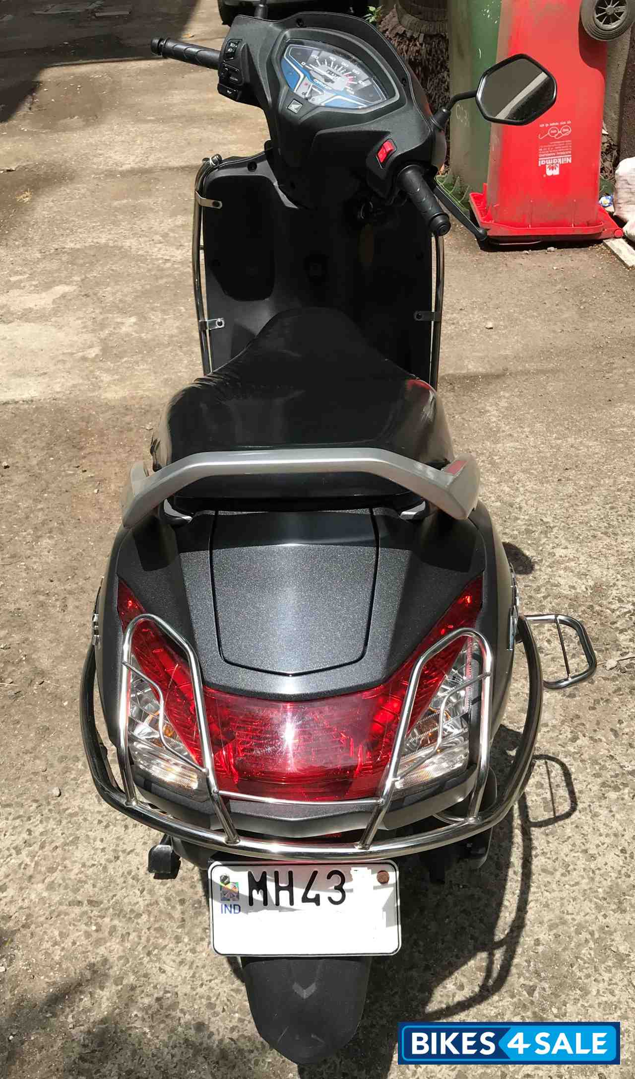 Matte Axis Grey Metallic Honda Activa 6G