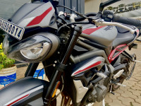 Triumph Street Triple R
