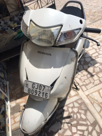 White Honda Activa