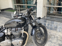 Black Triumph Bobber