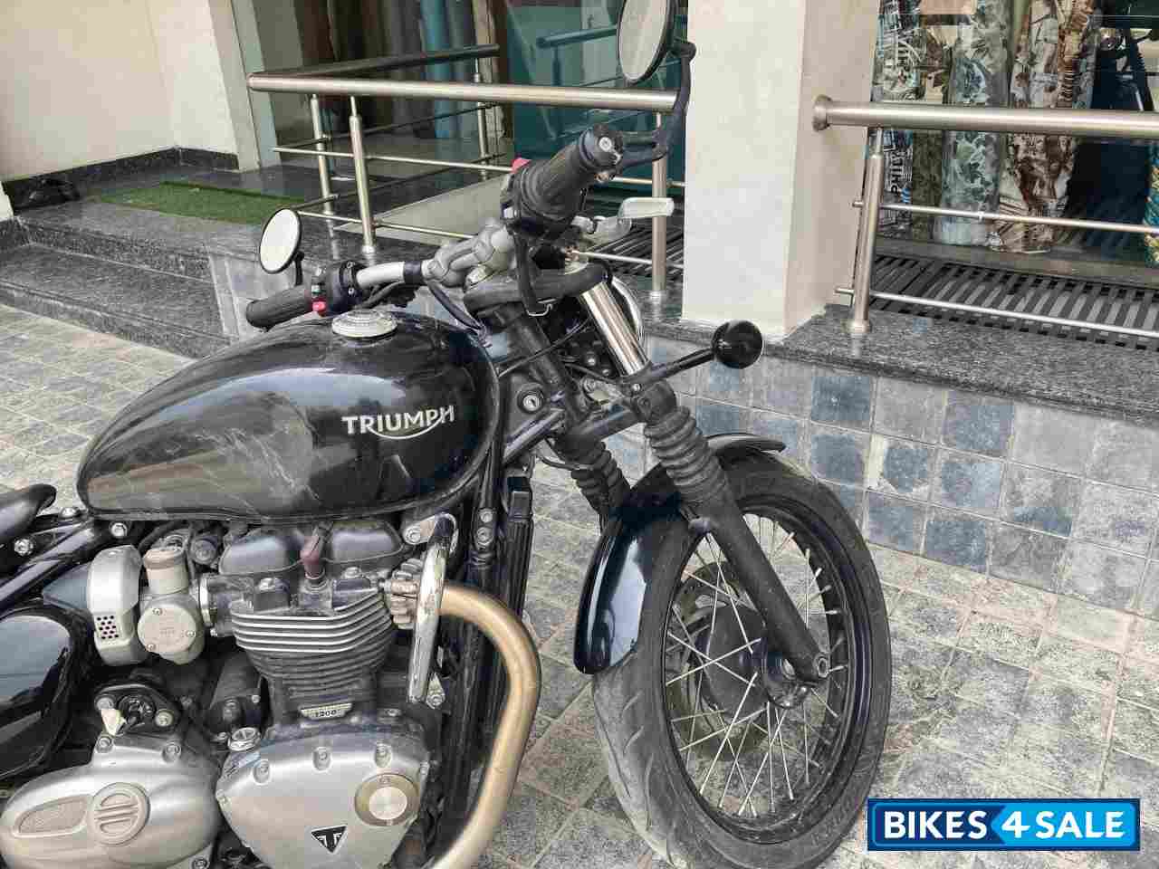 Black Triumph Bobber Black Triumph Bobber