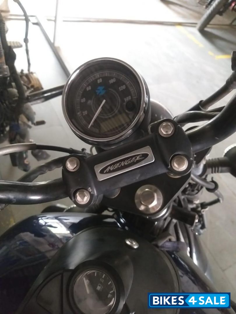 Blue Bajaj Avenger Street 150
