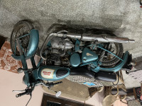 Royal Enfield Classic 500