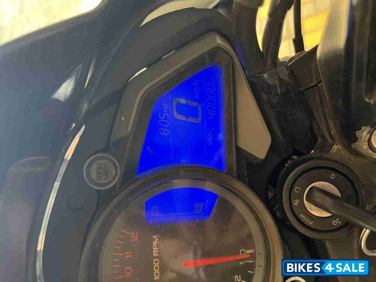 Pearl White And Black Bajaj Pulsar NS 200 BS6 Pearl White And Black Bajaj Pulsar NS 200 BS6