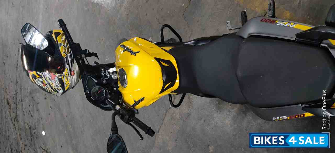 Bajaj Pulsar 200 NS