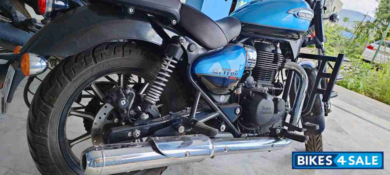 Blue Royal Enfield Meteor 350 Supernova