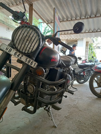 Royal Enfield Classic Stealth Black 2021 Model