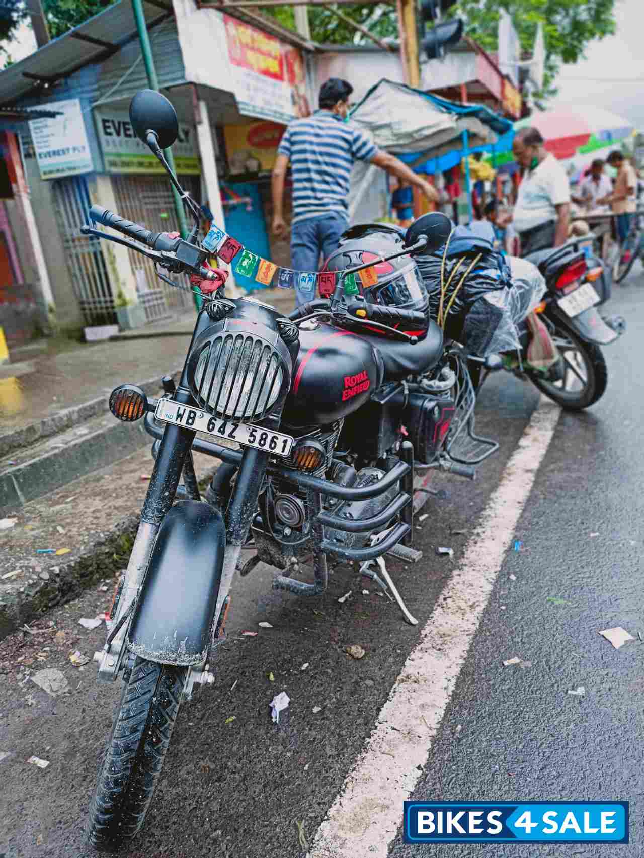 Royal Enfield Classic Stealth Black
