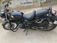 Black Benelli Imperiale 400 BS6