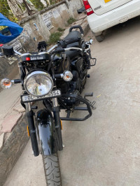 Black Benelli Imperiale 400 BS6