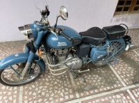 Royal Enfield Classic 500