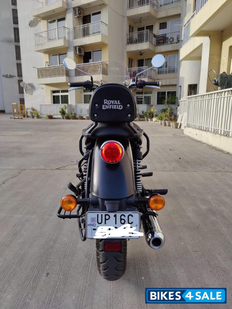 Matt Black Royal Enfield Meteor 350 Stellar