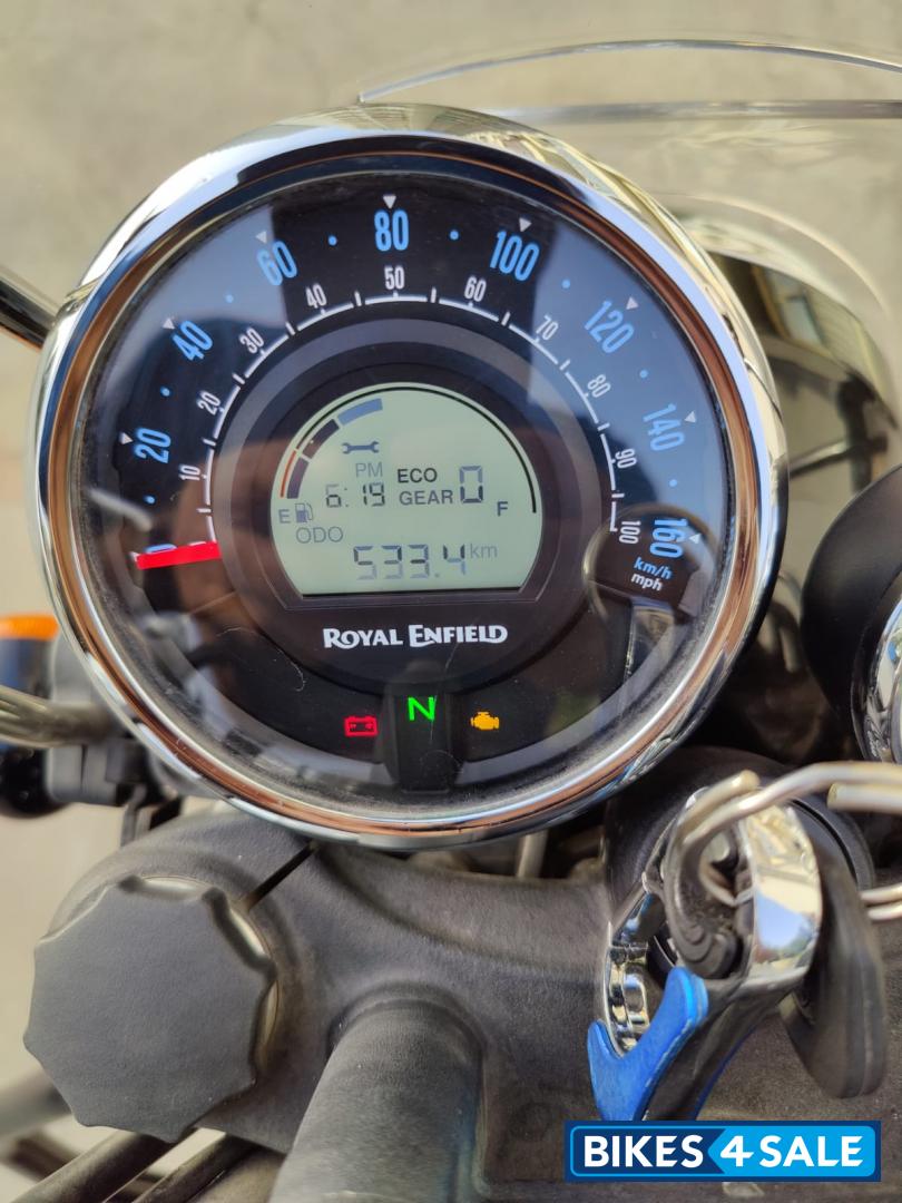 Matt Black Royal Enfield Meteor 350 Stellar