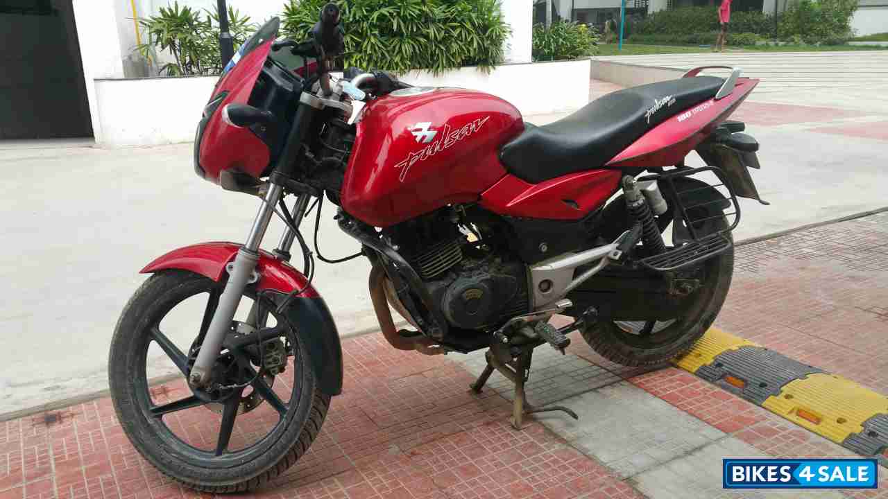 Red Bajaj Pulsar 180 DTSi