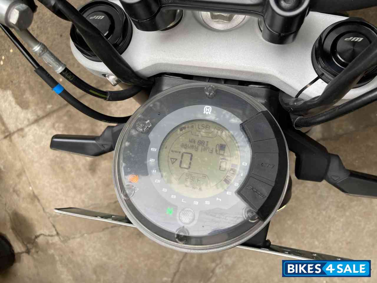 Grey Husqvarna Svartpilen Svartpilen 2021