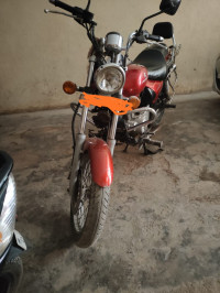 Bajaj Avenger 220 DTS-i