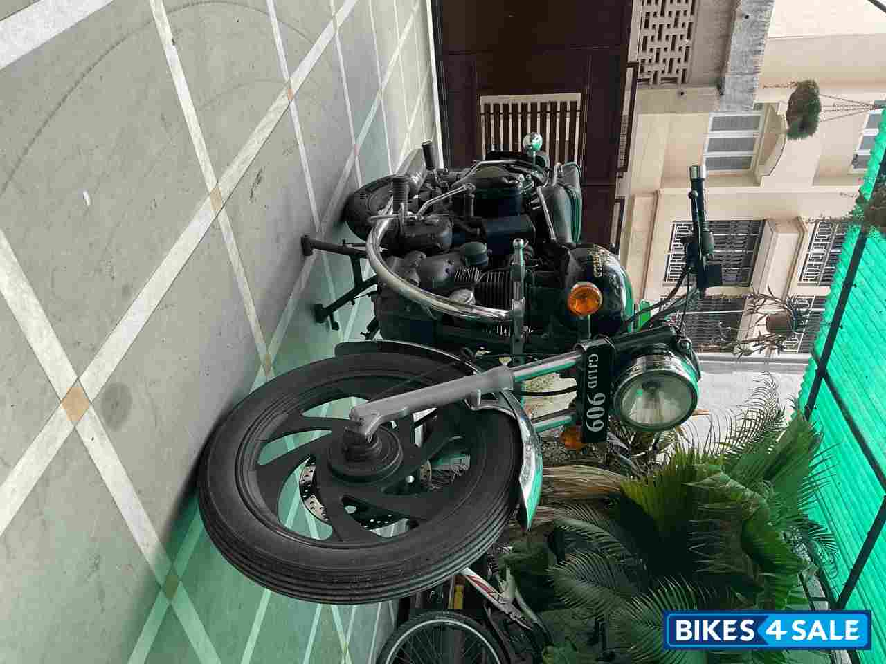 Black Royal Enfield Bullet Electra