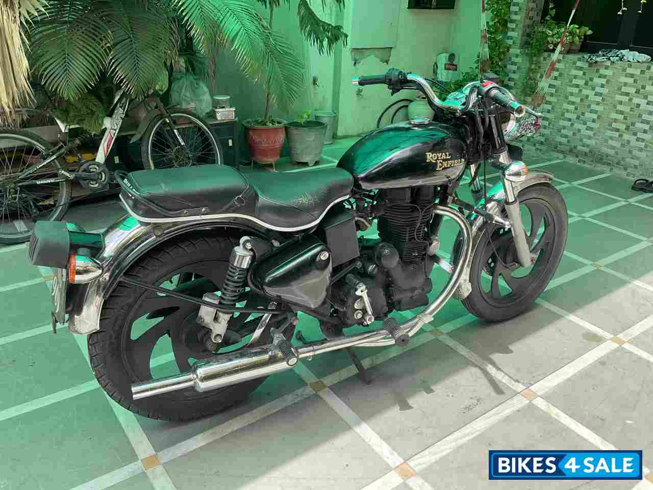 Black Royal Enfield Bullet Electra