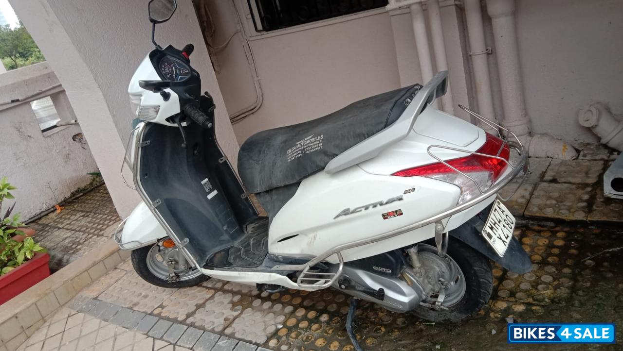 Pearl Precious White Honda Activa 6G