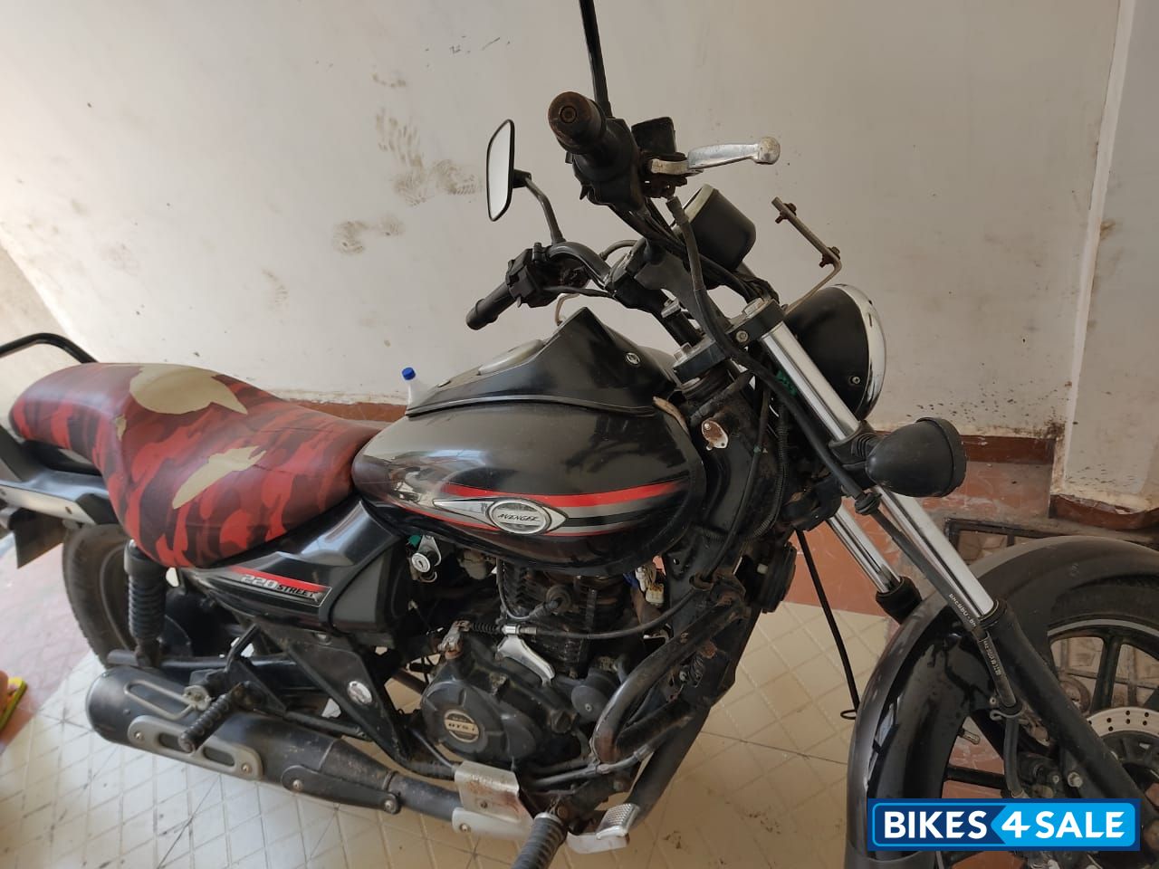 Red And Black Bajaj Avenger Street 220