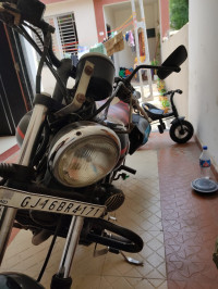 Red And Black Bajaj Avenger Street 220