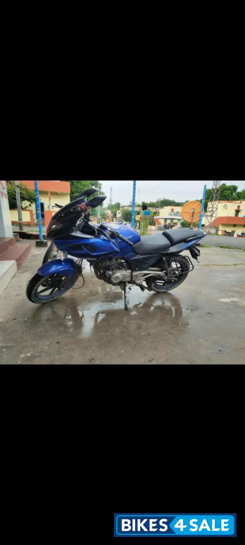 Bajaj Pulsar 220 DTSi