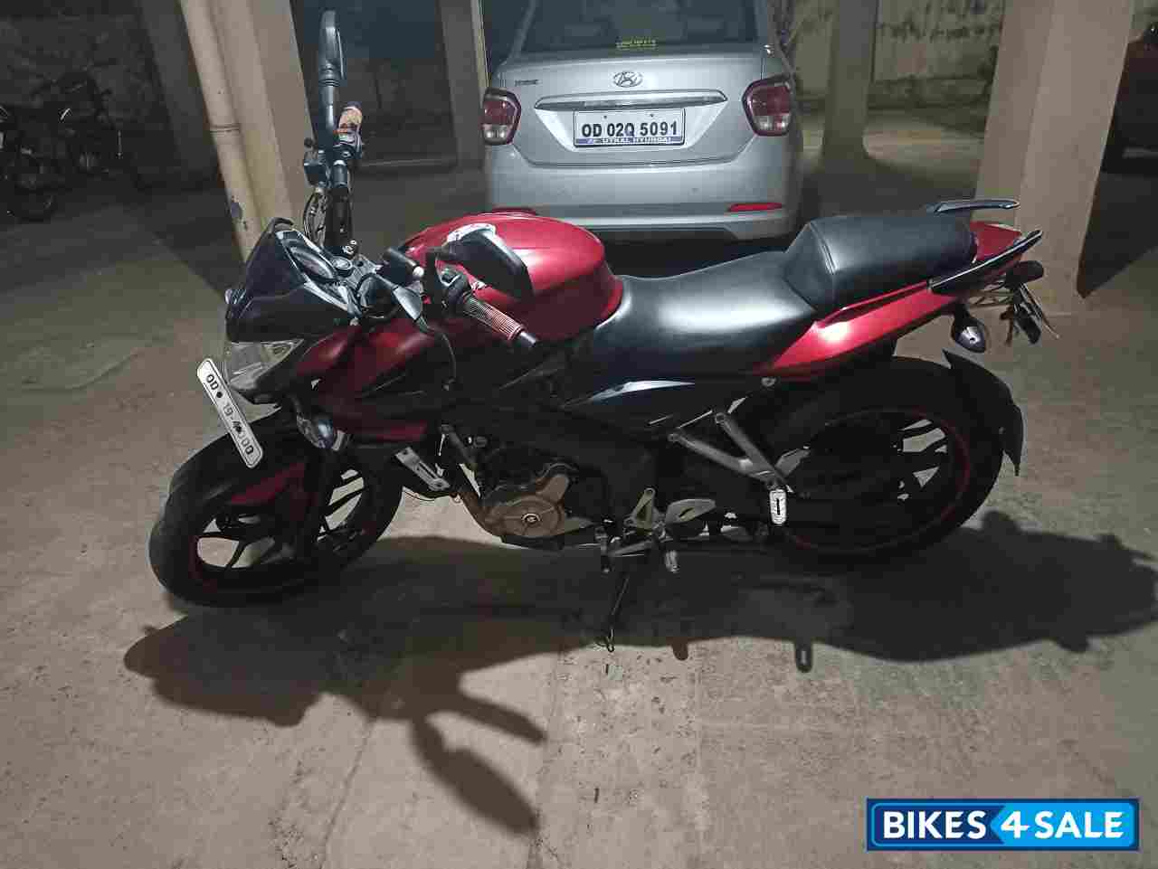 Matte Red Bajaj Pulsar 200 NS