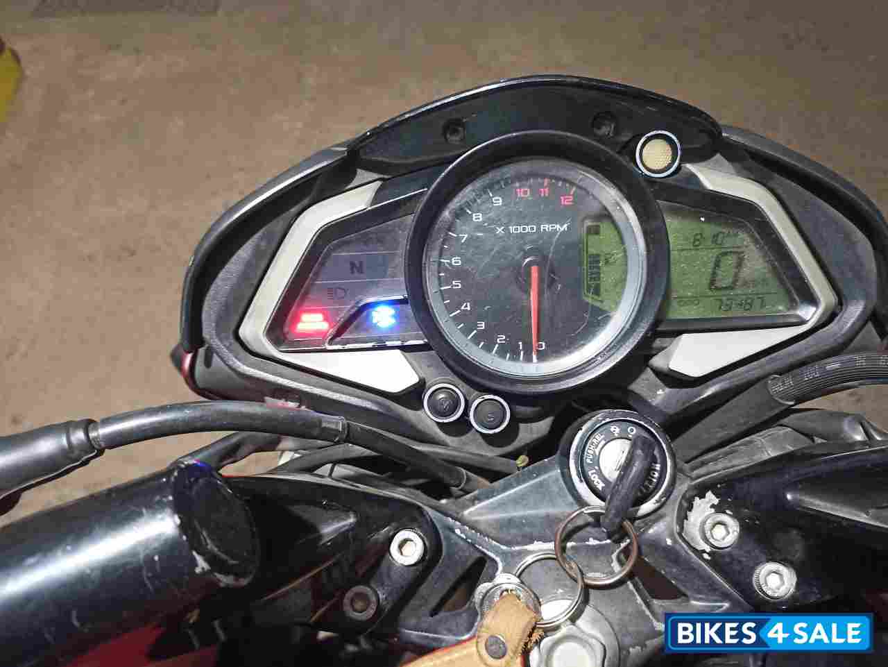 Matte Red Bajaj Pulsar 200 NS