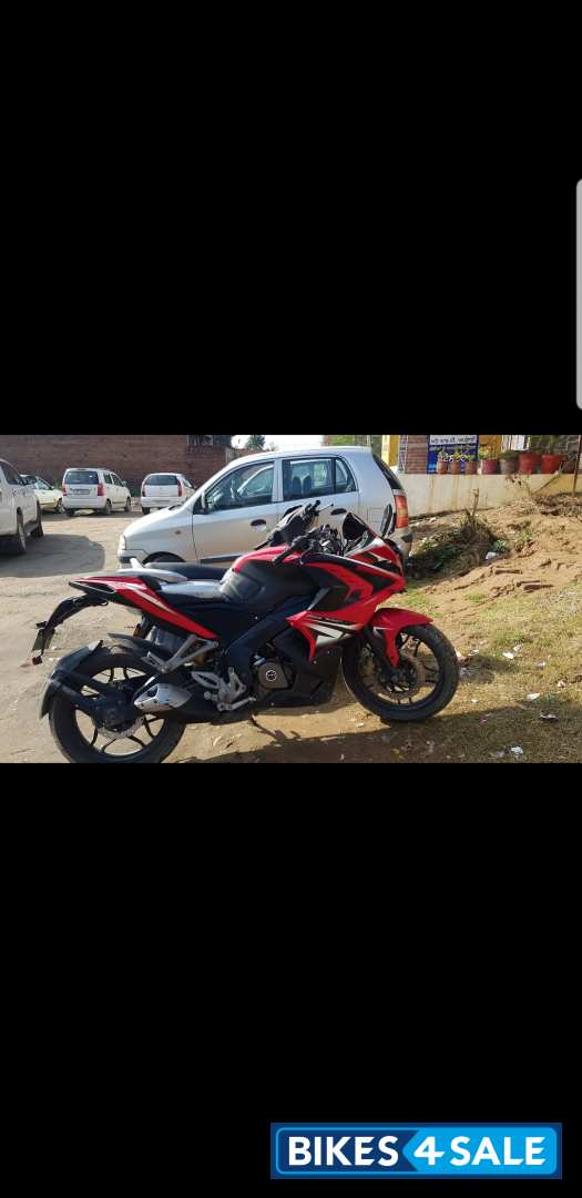 Bajaj Pulsar RS 200