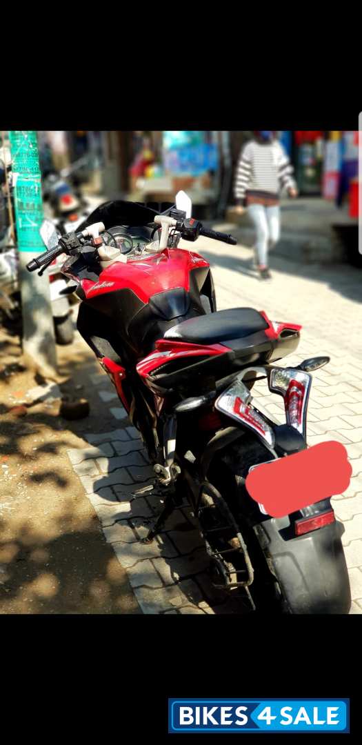 Bajaj Pulsar RS 200