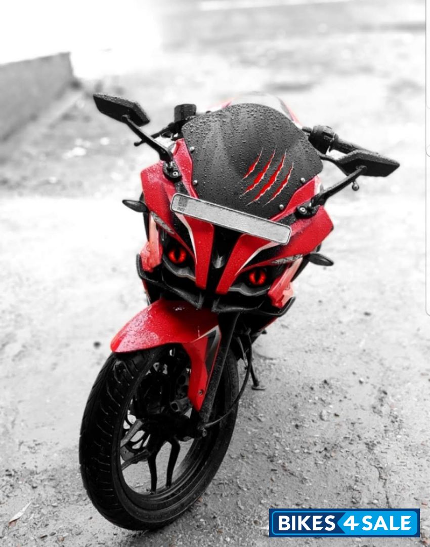 Bajaj Pulsar RS 200