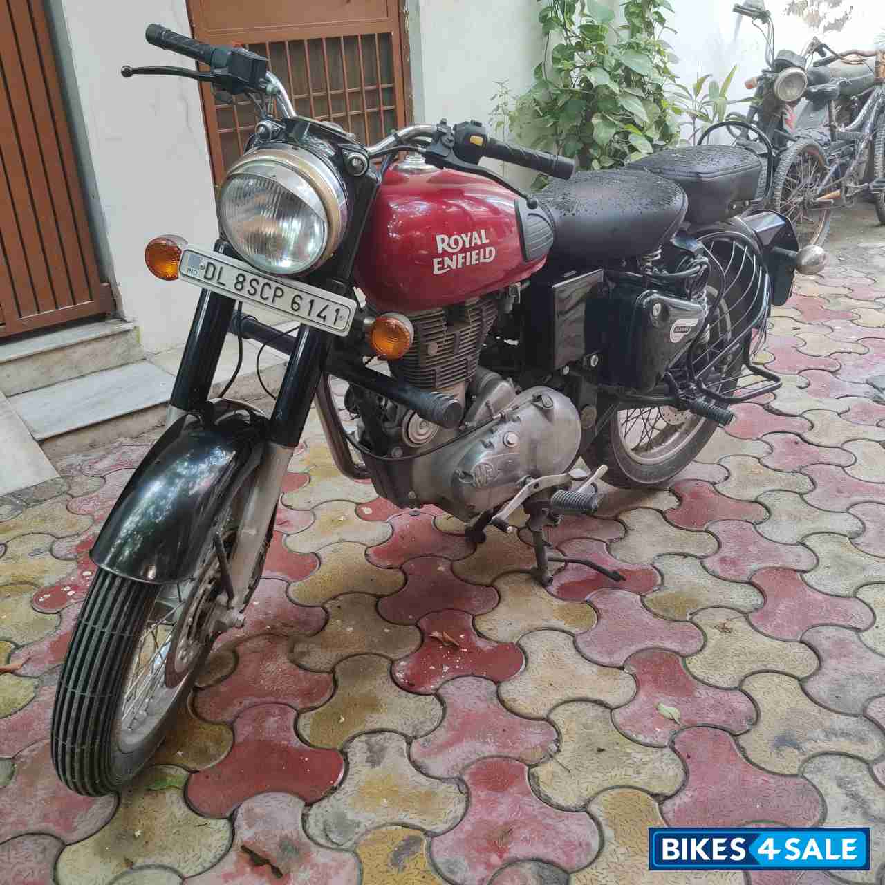 Royal Enfield Classic 350 Redditch Red