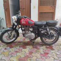 Royal Enfield Classic 350 Redditch Red