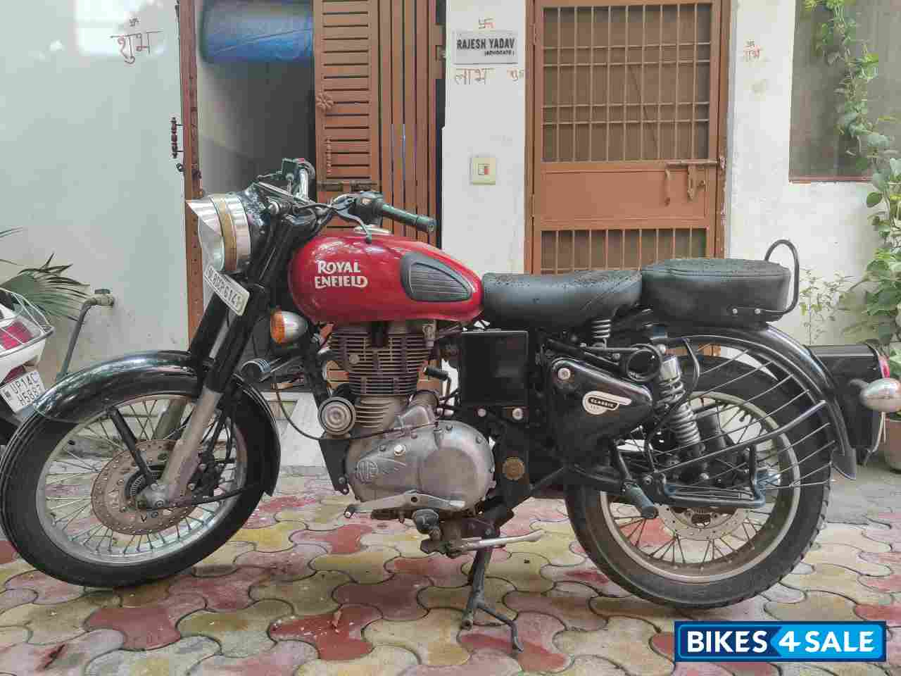 Royal Enfield Classic 350 Redditch Red