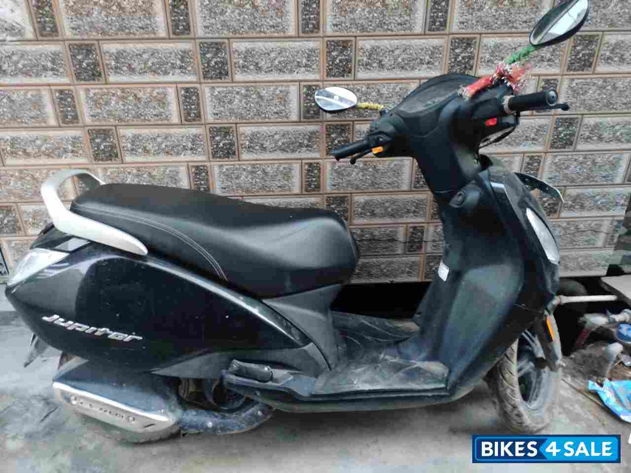 Black TVS Jupiter BS6