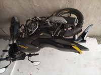 Bajaj Pulsar 150 Neon