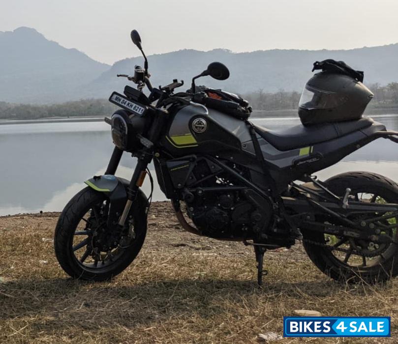 Grey Benelli Leoncino 250