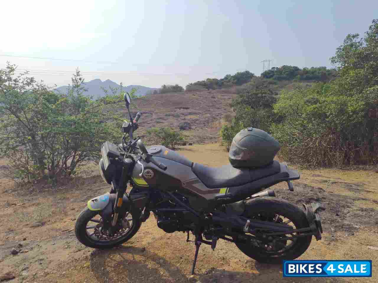 Grey Benelli Leoncino 250