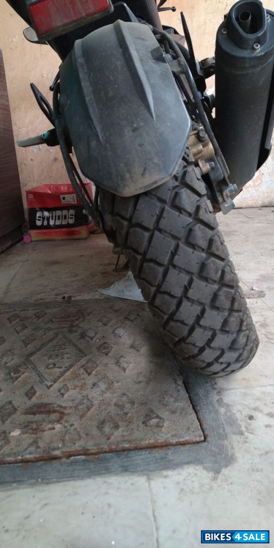 Gray Yamaha YZF R15 V2