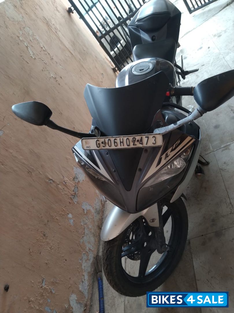 Gray Yamaha YZF R15 V2