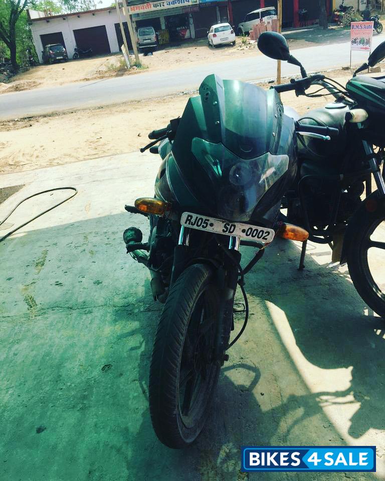 Bajaj Pulsar 220F