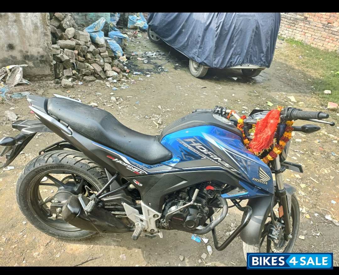 Blue Honda CB Hornet 160R