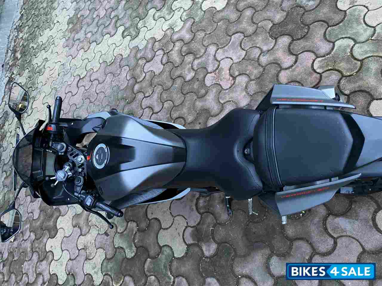 Thunder Grey Yamaha YZF R15 V3