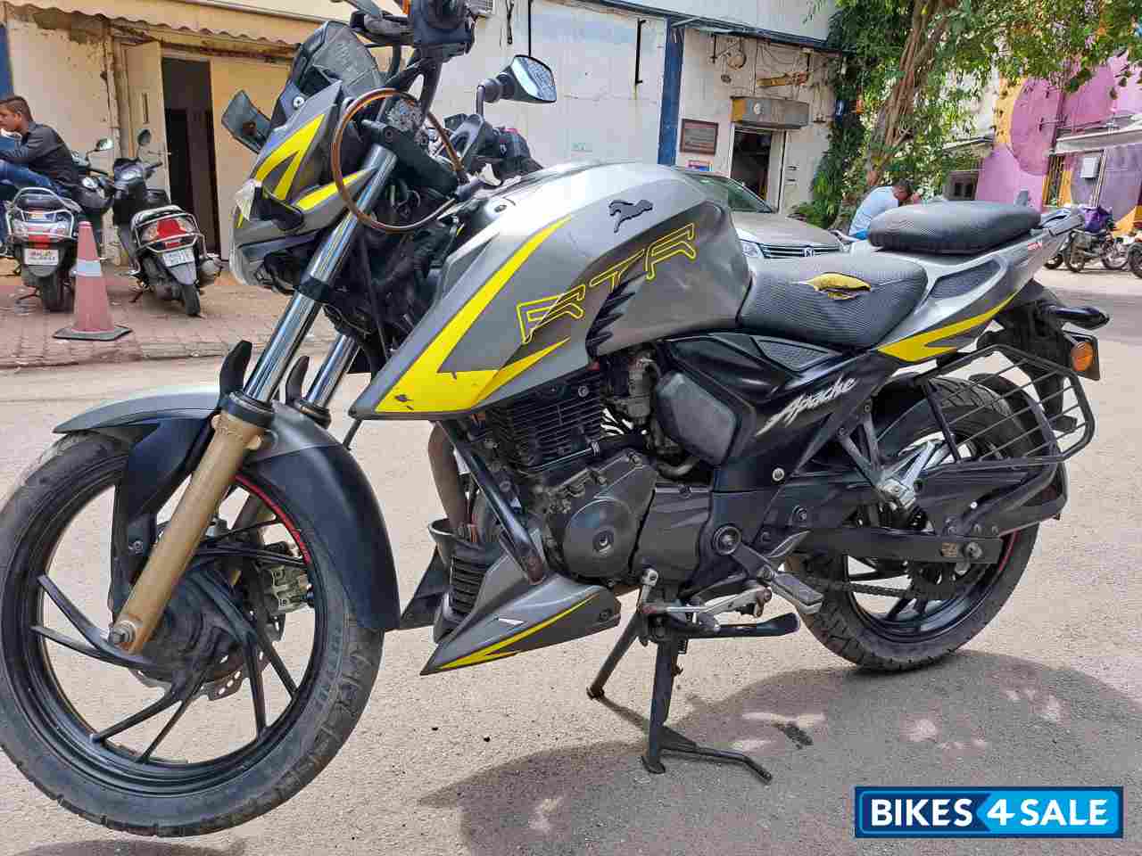 Matte Grey & Yellow TVS Apache RTR 200 4V