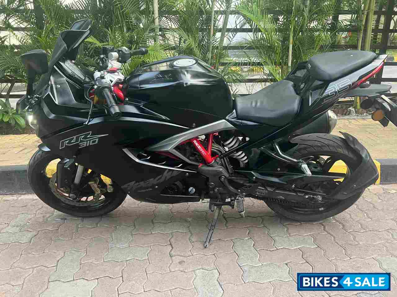 Black TVS Apache RR 310