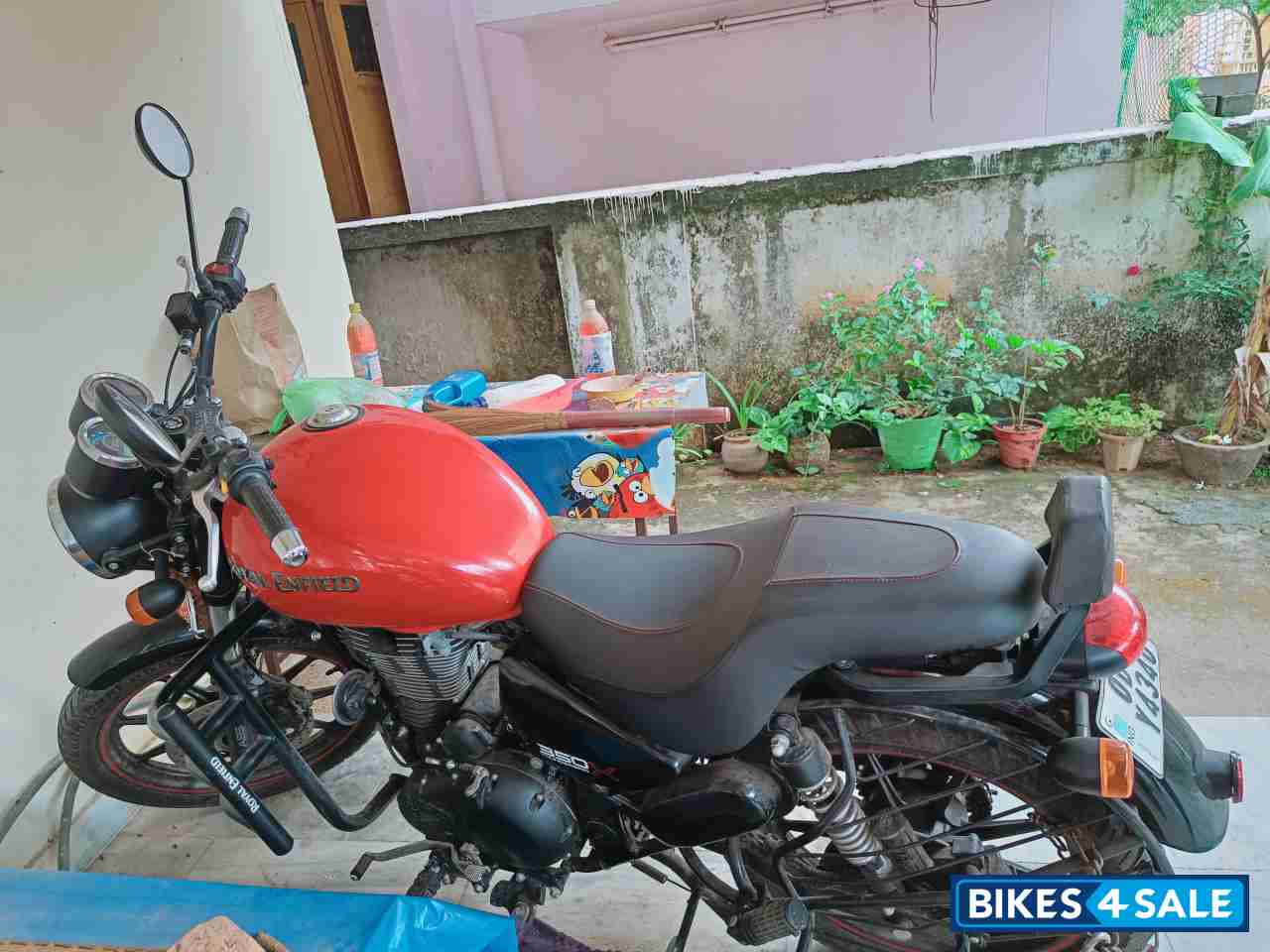 Red Royal Enfield Thunderbird X 350