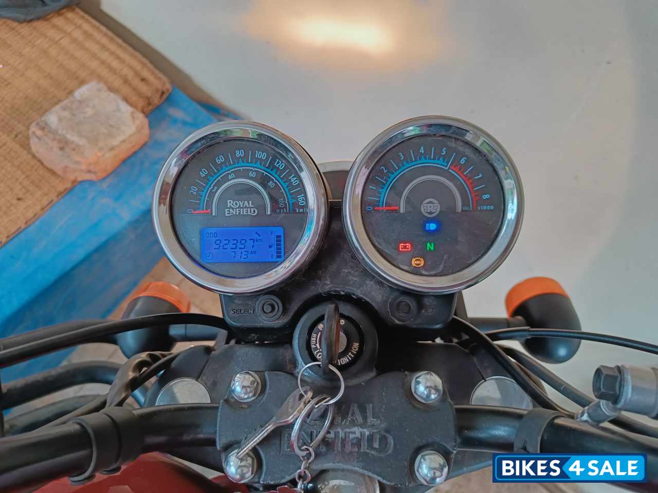 Red Royal Enfield Thunderbird X 350