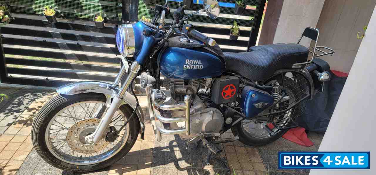 Blue Royal Enfield Bullet 350 ES BS6